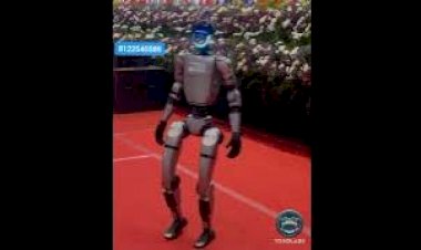 Ai Hologram Tube Humanoid Robot University Event Rent 8122540589 Bangalore Mumbai Hyderabad India